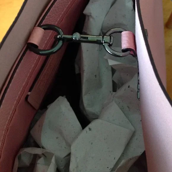 Coach Petal Pebble Leather Hudson Tote In Petal Barbiecore - Picture 9 of 13